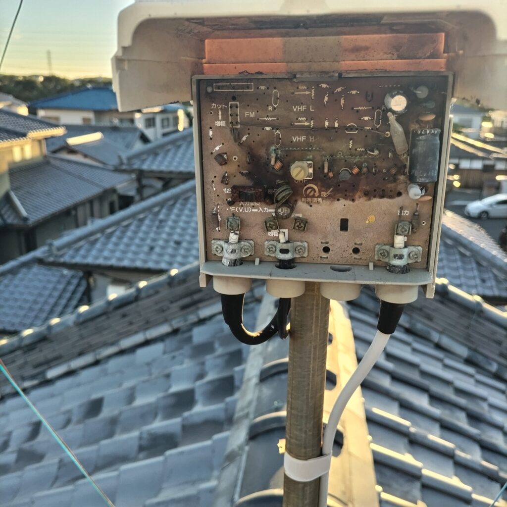八尾市でテレビが映らない原因となった故障アンテナブースター
